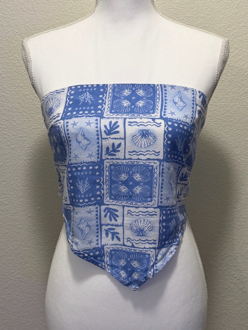 Hollister blue and white shell print bandana halter top, small